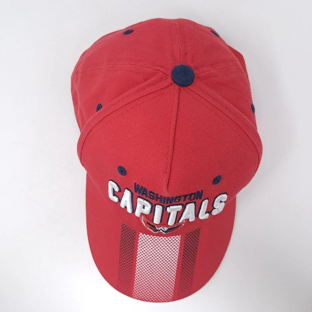 Washington Capitals NHL Youth Hat Cap Red Striped Brim One Size Boys 8-20